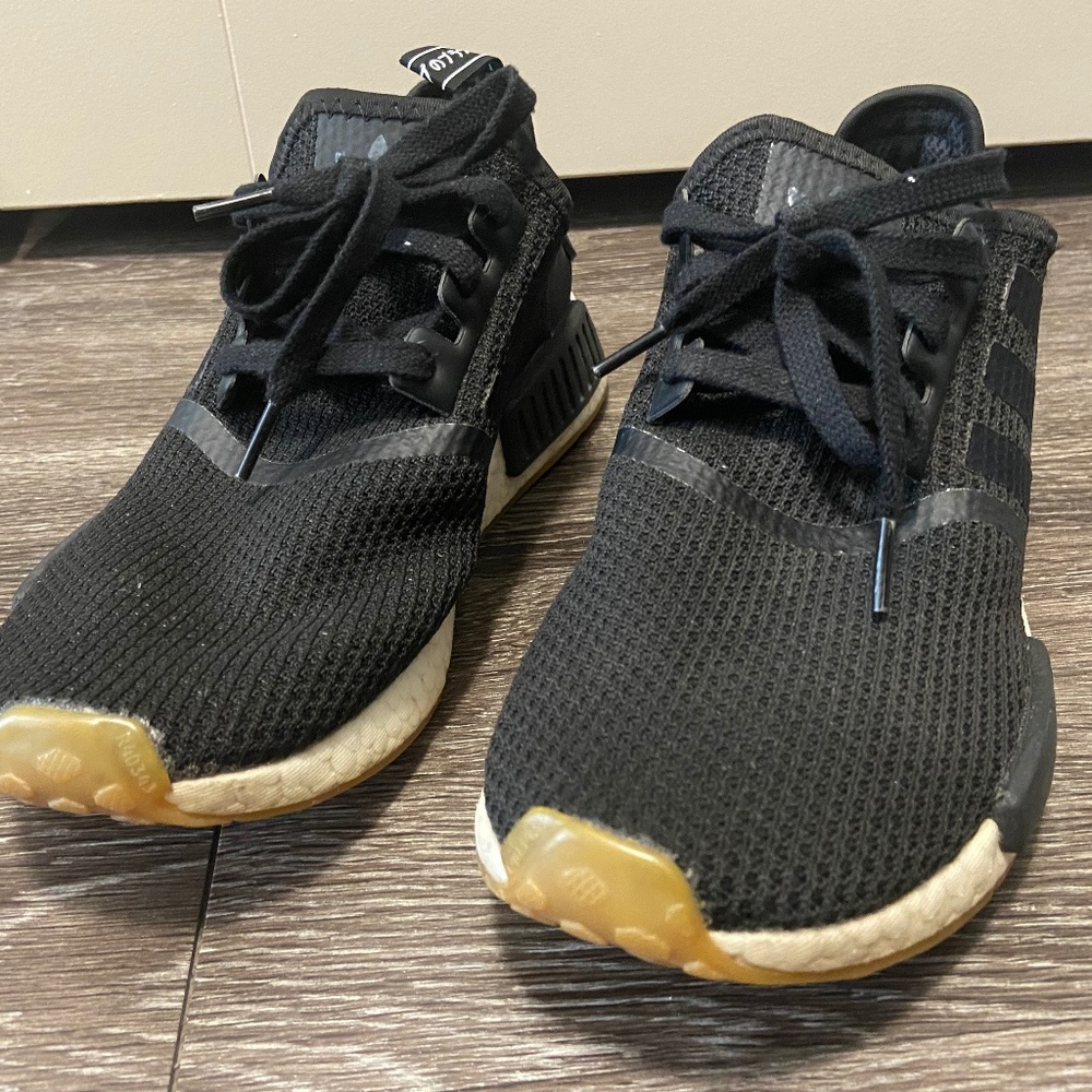 ADIDAS NMD R1 BOOST - BLACK ON BLACK WITH GUM SOLE - MENS SIZE 9.5 -  B42200